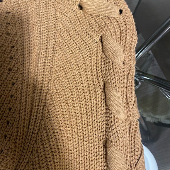 Never worn H&M crewneck knitted sweater - Picture 4 of 4